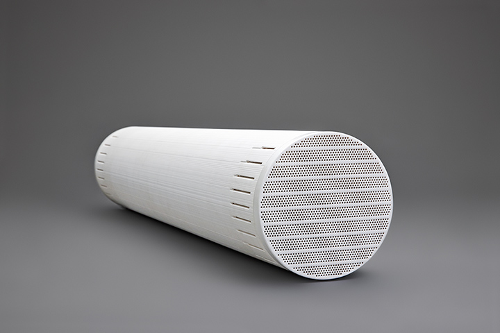 Subnano-ceramic membrane　