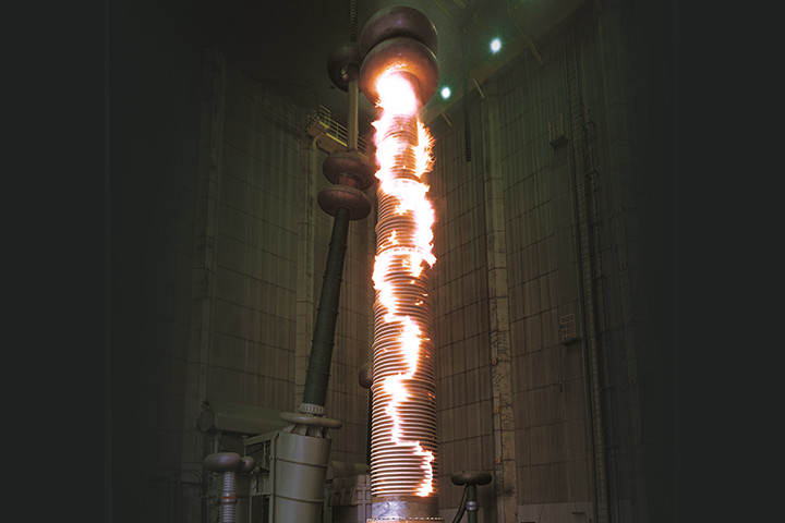 Artificial contamination test on 1000kV hollow insulator